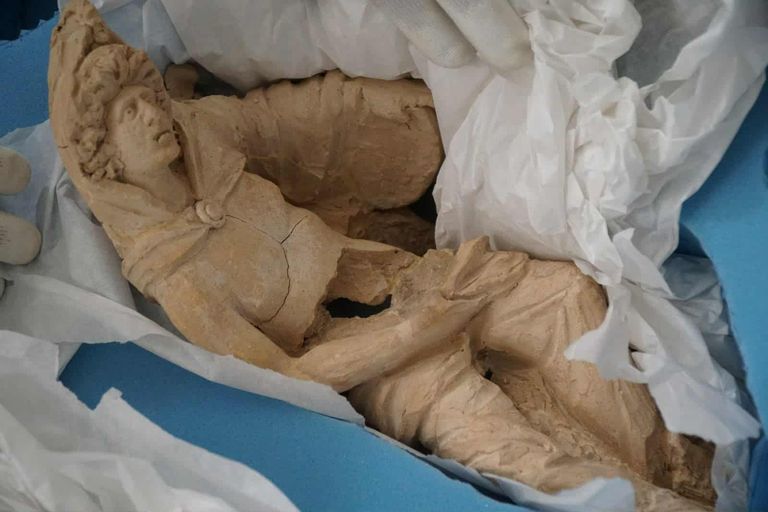 القطع الأثرية التي تم استلامها