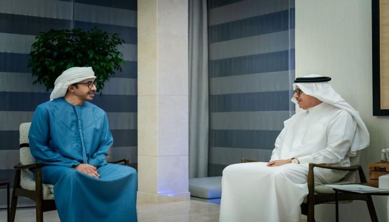 الشيخ عبدالله بن زايد آل نهيان يستقبل وزير خارجية البحرين