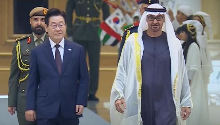 الشيخ محمد بن زايد آل نهيان مع رئيس كوريا الجنوبية
