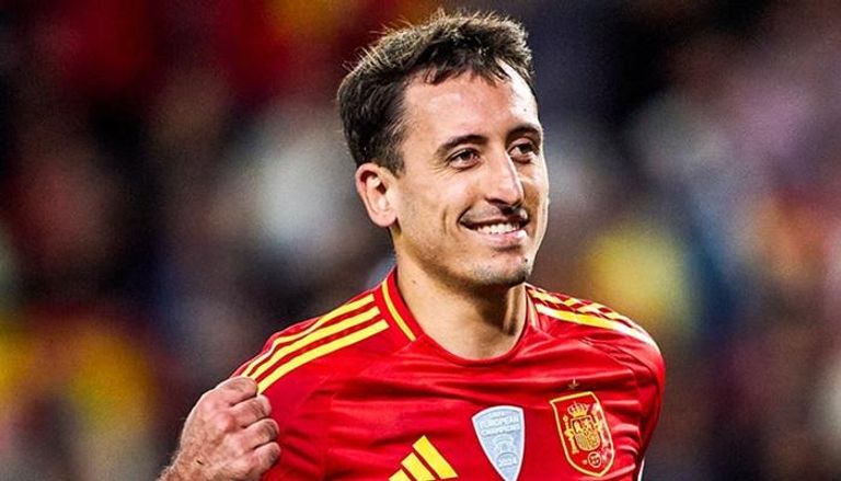 ميكيل أويارزابال نجم منتخب إسبانيا