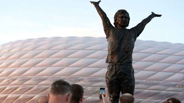 تمثال غيرد مولر