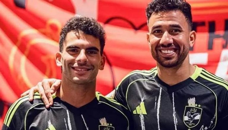 محمود حسن تريزيغيه وزيزو في الأهلي