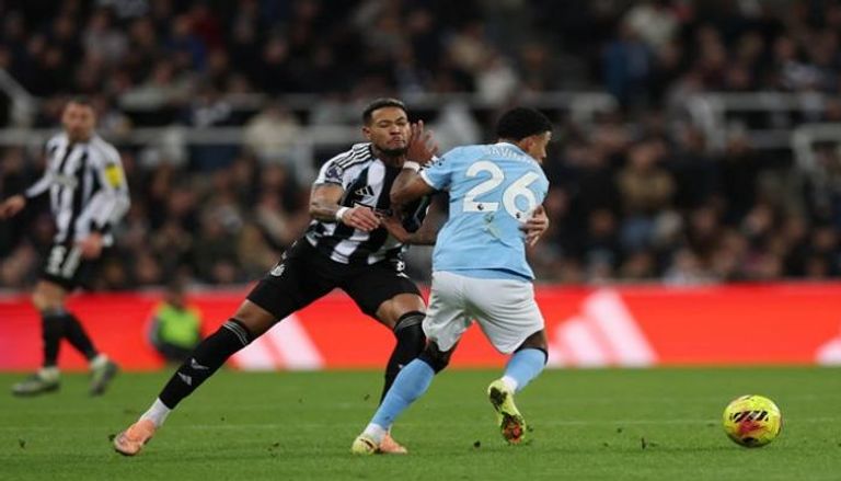 نيوكاسل ومانشستر سيتي