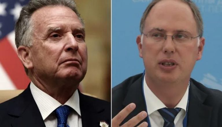 دميترييف (يمين) وويتكوف