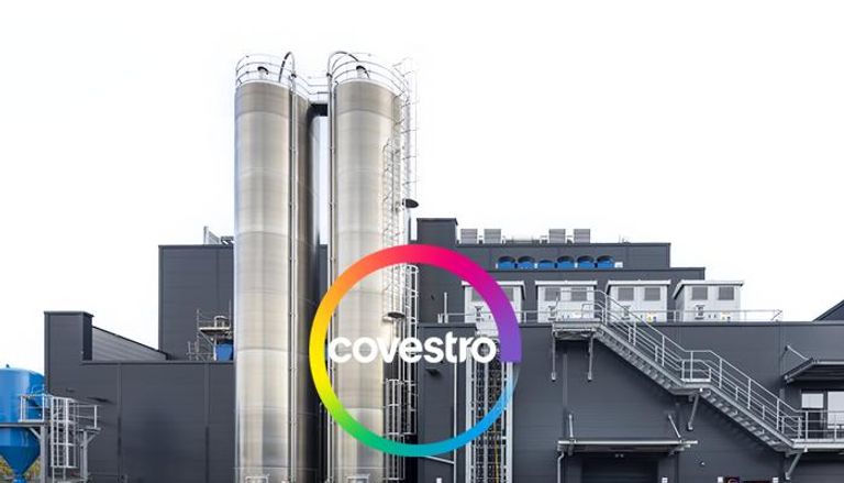 الإمارات تقود صفقة كبرى في عالم الكيماويات