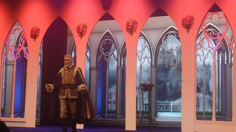 مسرحية الملك لير من افتتاح المهرجان