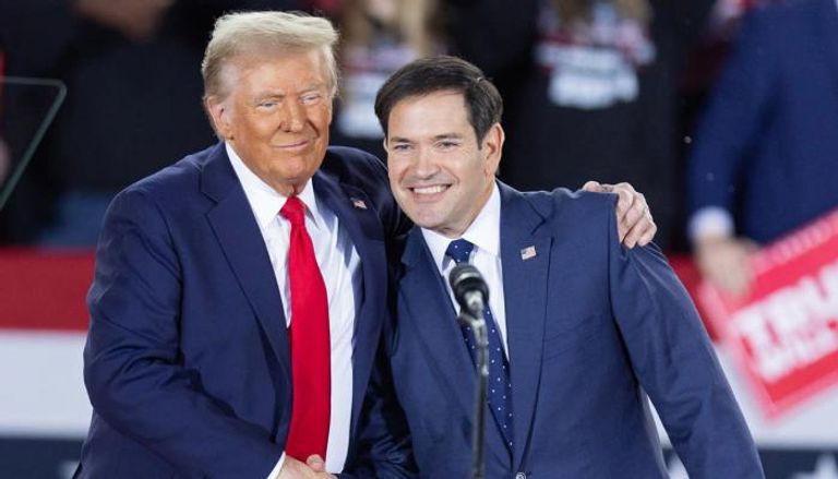 ماركو روبيو مع ترامب 