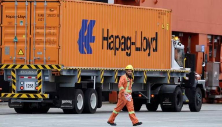 حاوية للتصدير بميناء تورنتو الكندي - أرشيفية