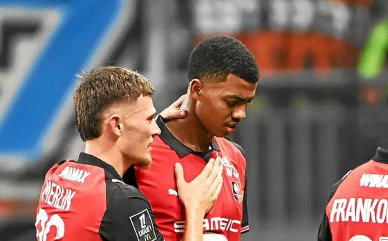 المدافع المغربي عبد الحميد آيت بودلال المدافع المغربي عبد الحميد آيت بودلال