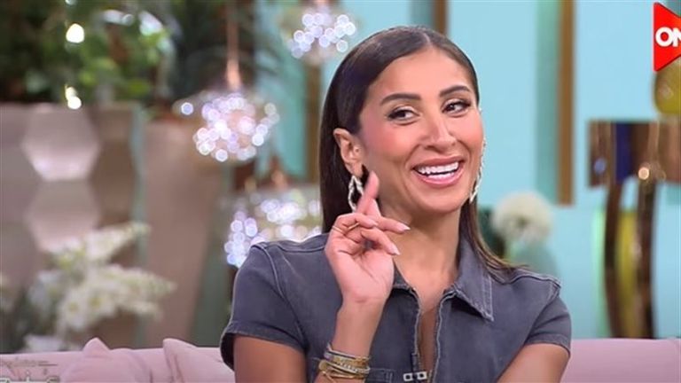 دينا الشربيني وكريم محمود عبدالعزيز