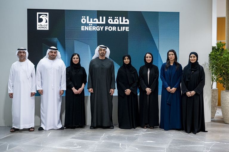 رئيس الإمارات يترأس الاجتماع السنوي لمجلس إدارة «أدنوك» بمجمّع «حبشان»