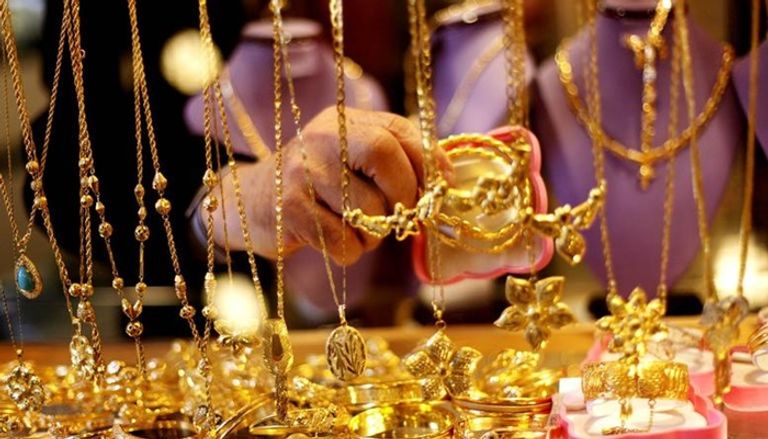 كم وصل سعر مثقال الذهب اليوم في العراق عيار 21؟ مشغولات ذهبية