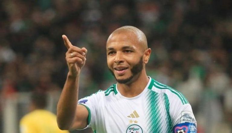 ياسين براهيمي منتخب رديف الجزائر حامل لقب كأس العرب