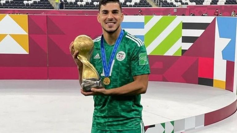زكريا دراوي منتخب رديف الجزائر حامل لقب كأس العرب
