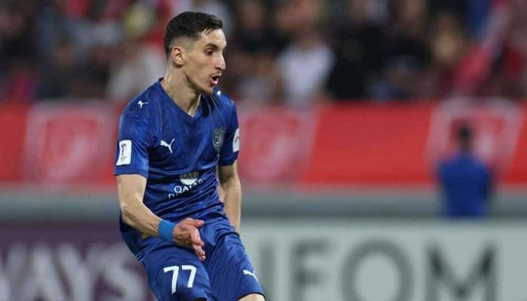 الموهبة الجزائرية عادل بولبينة