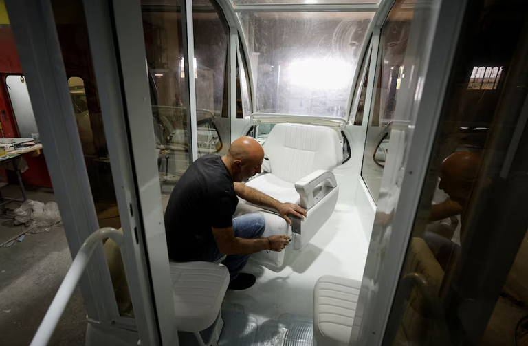 سيارة البابا فرنسيس