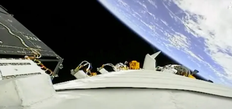 الصين تطلق كبسولة