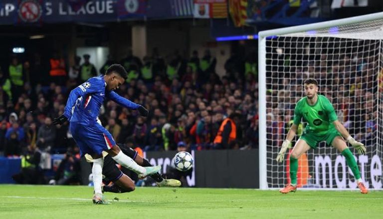 هدف إستيفاو ضد برشلونة