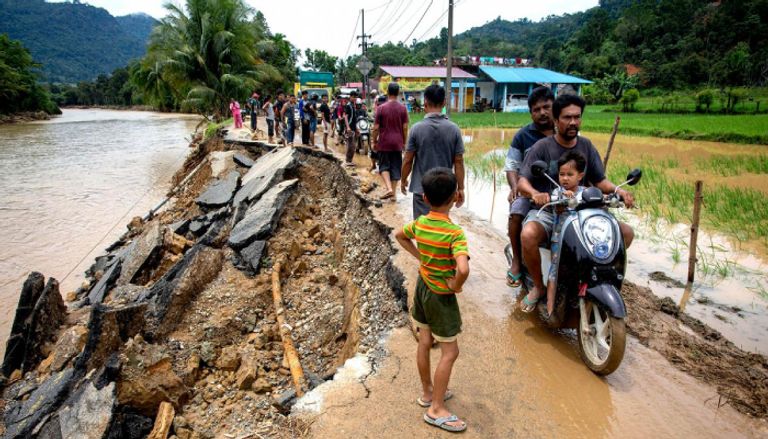 فيضانات وانزلاقات في إندونيسيا