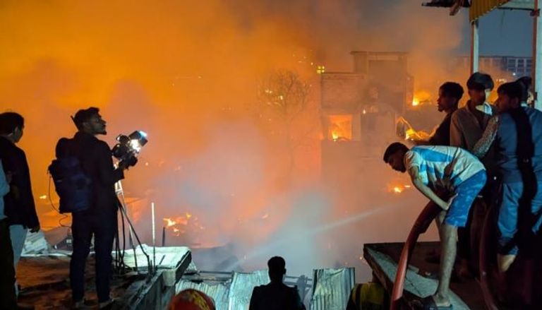 حريق يشرد الآلاف في بنغلاديش