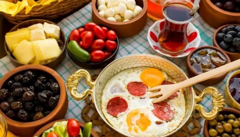 وجبة الإفطار سبب سجن زوج تركي
