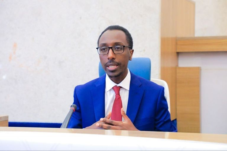 من هو جيديون تيموتيوس؟ جيديون تيموتيوس رئيس مؤتمر المناخ COP32