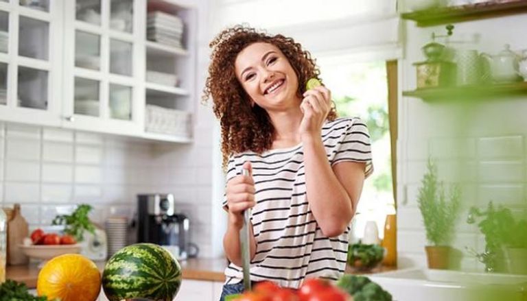 تقليل السعرات يوميا 30% قد يساهم في إبطاء شيخوخة الدماغ