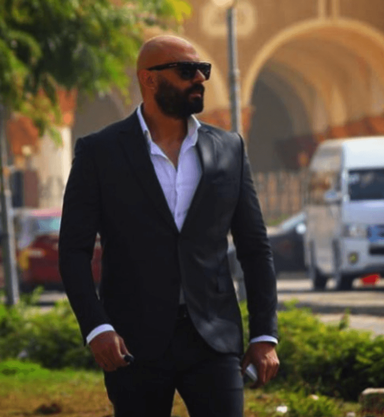 أحمد صلاح حسني 