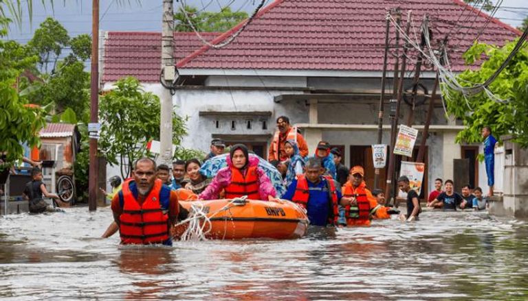 فيضانات جنوب شرق آسيا 