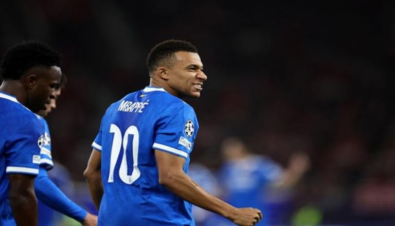 كيليان مبابي نجم ريال مدريد 