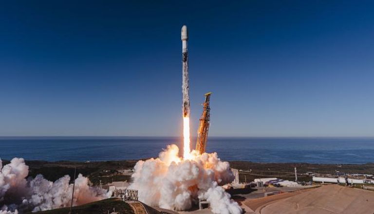 إطلاق ناجح للقمر الاصطناعي فاي-1 