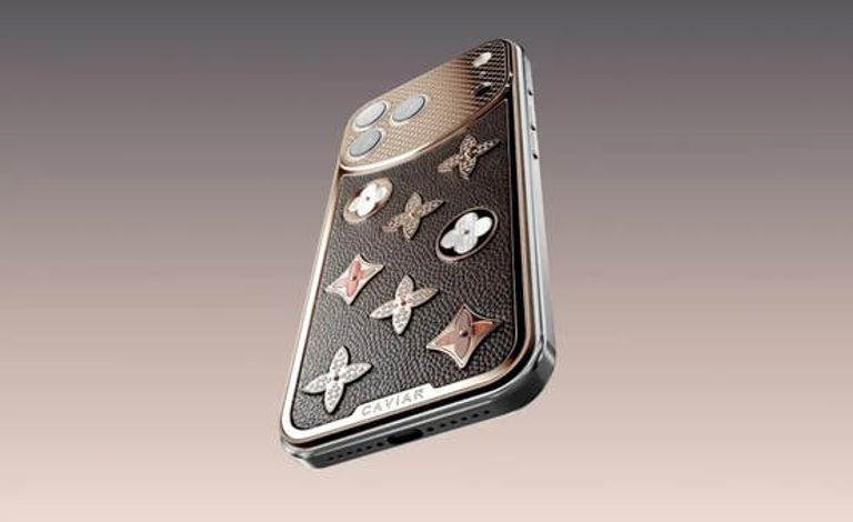 هواتف آيفون 17 برو ماكس من كافيار