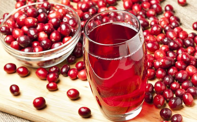 خبير تغذية بريطاني يدعو لإعادة النظر في عادات التسوّق الشتوية لتشمل الفواكه