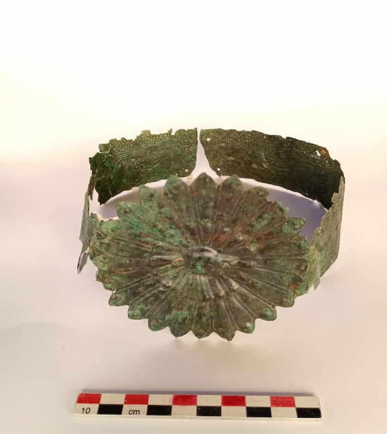 العثور على مقبرة غامضة في اليونان