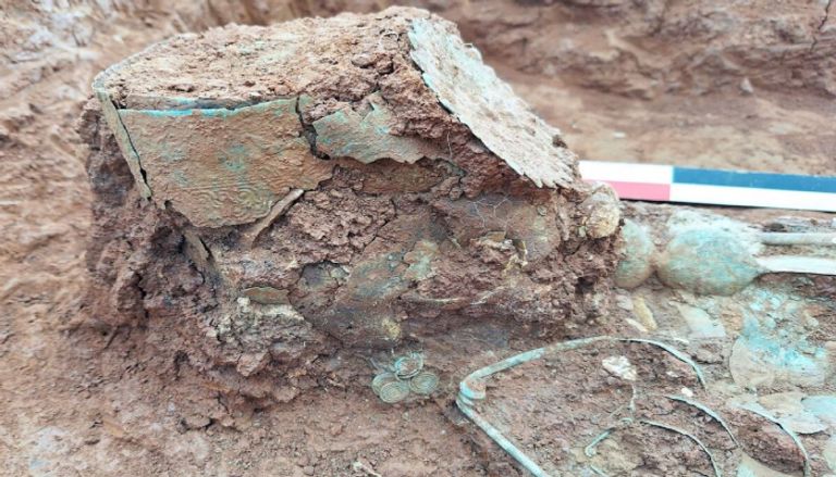 العثور على مقبرة غامضة في اليونان