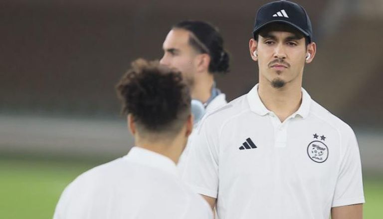 ماندي مدافع منتخب الجزائر