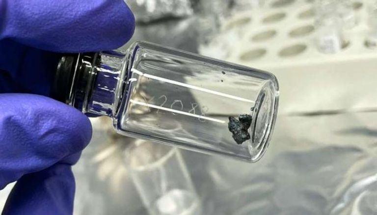 العلماء عثروا على لبنات الحياة الأولى داخل صخور "بينو" 