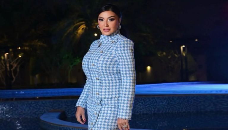 ردود فعل واسعة على تغريدات سمية الخشاب