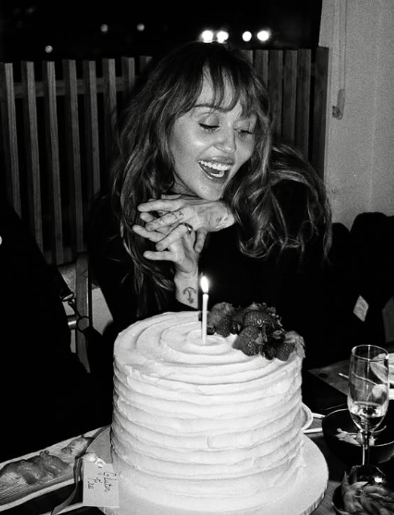 خاتم مايلي سايرس 