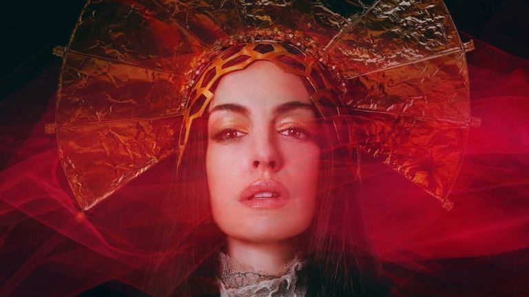 الممثلة العالمية آن هاثاواي