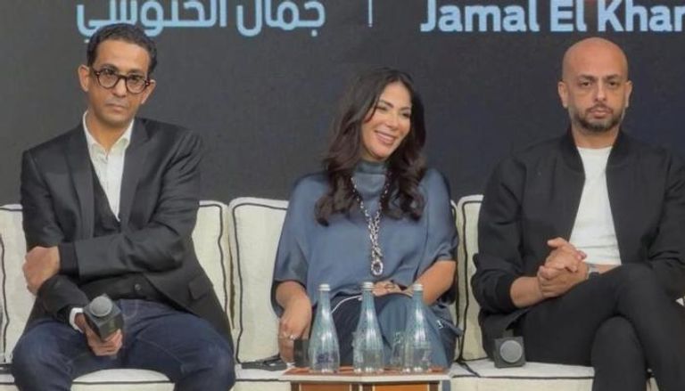 أحمد مراد (يمين) ومنى زكي ومروان حامد