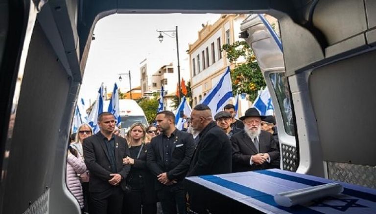 مراسم دفن جثة رهينة سلمتها حماس- أرشيفية