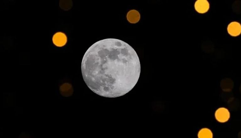 القمر البارد.. آخر بدر عملاق في 2025