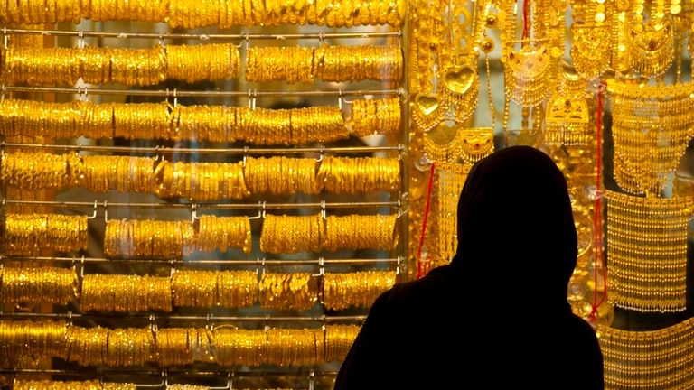 مشغولات ذهبية - أرشيفية