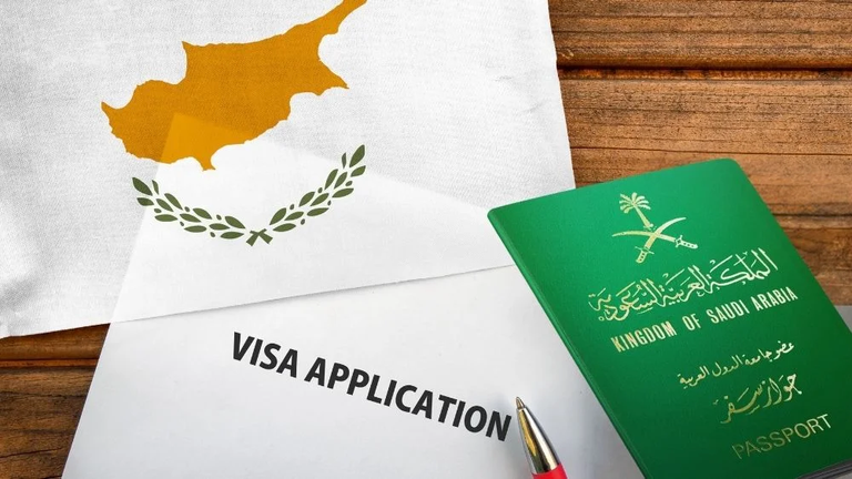ما هي رسوم فيزا قبرص 2025 للسعوديين؟