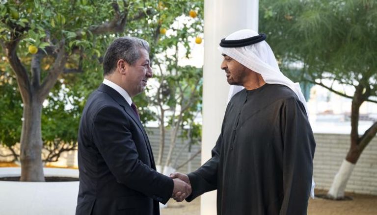 رئيس دولة الإمارات خلال استقبال رئيس حكومة إقليم كردستان العراق