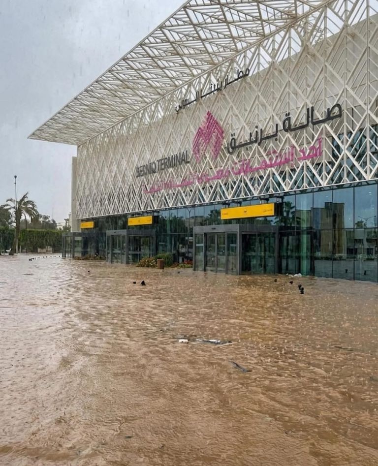 الأمطار تغرق الشوارع في ليبيا