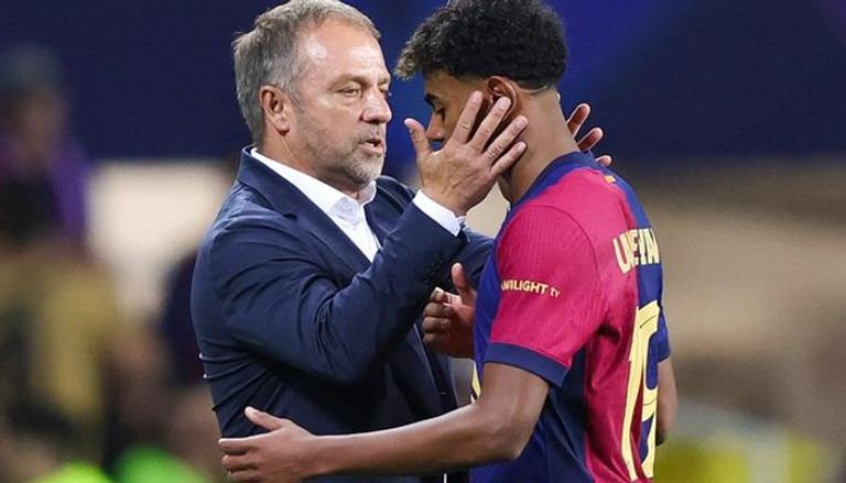 هانز فليك ولامين يامال في برشلونة