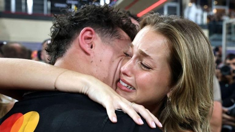 لاندو نوريس و مارغريدا كورسيرو لاندو نوريس سائق ماكلارين