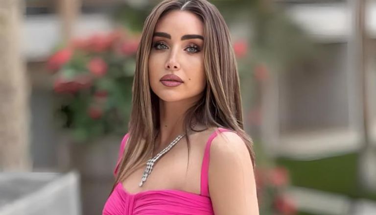 الفنانة هنا الزاهد